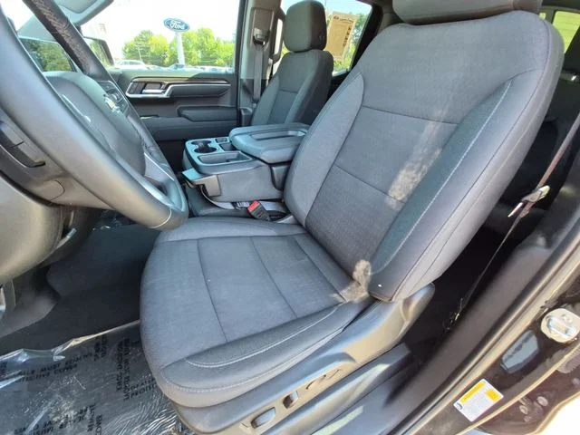 Used 2025 Black Chevrolet LT image 21