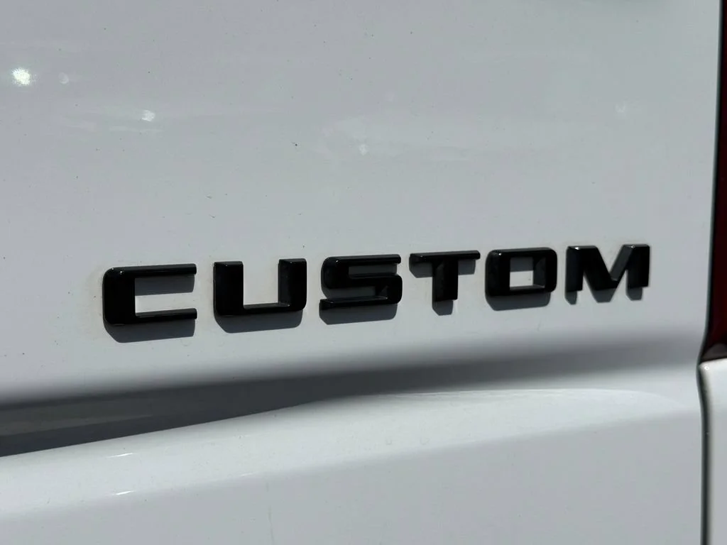 Used 2023 SUMMIT WHITE Chevrolet Custom image 11