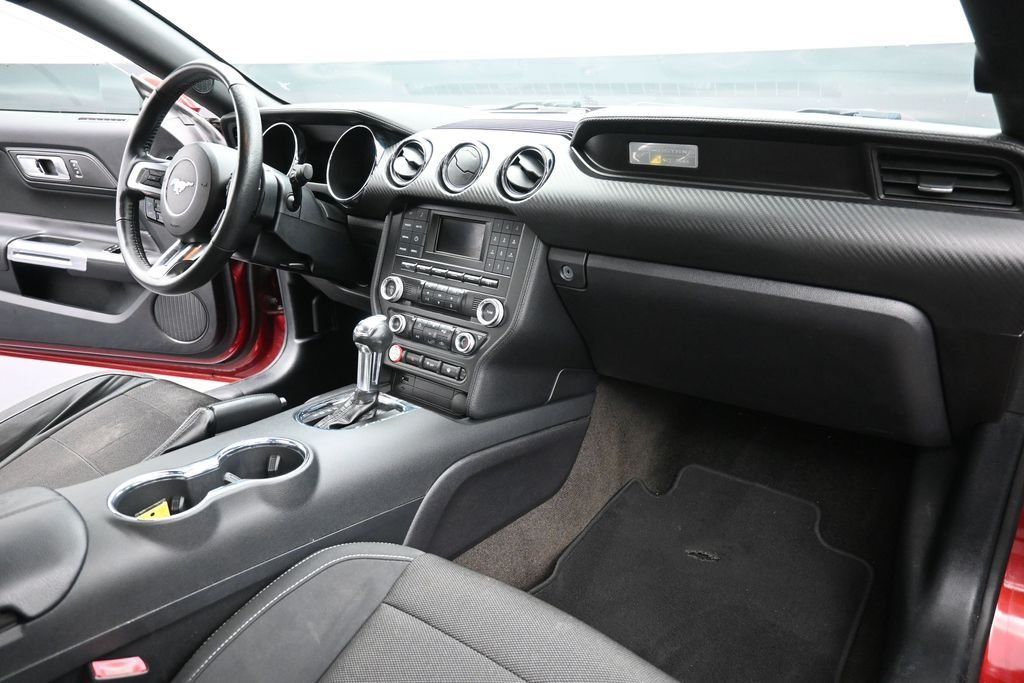 Used 2016 Red Ford V6 image 6