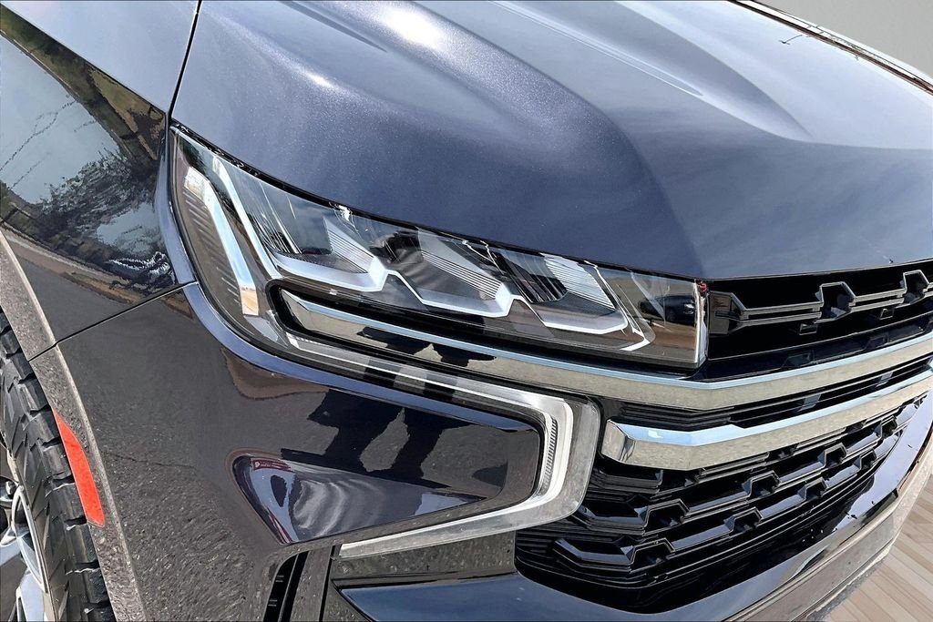 Used 2022 Gray Chevrolet Z71 image 28