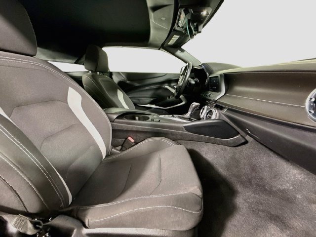 Used 2020 Shadow Gray Metallic Chevrolet 1LT image 23