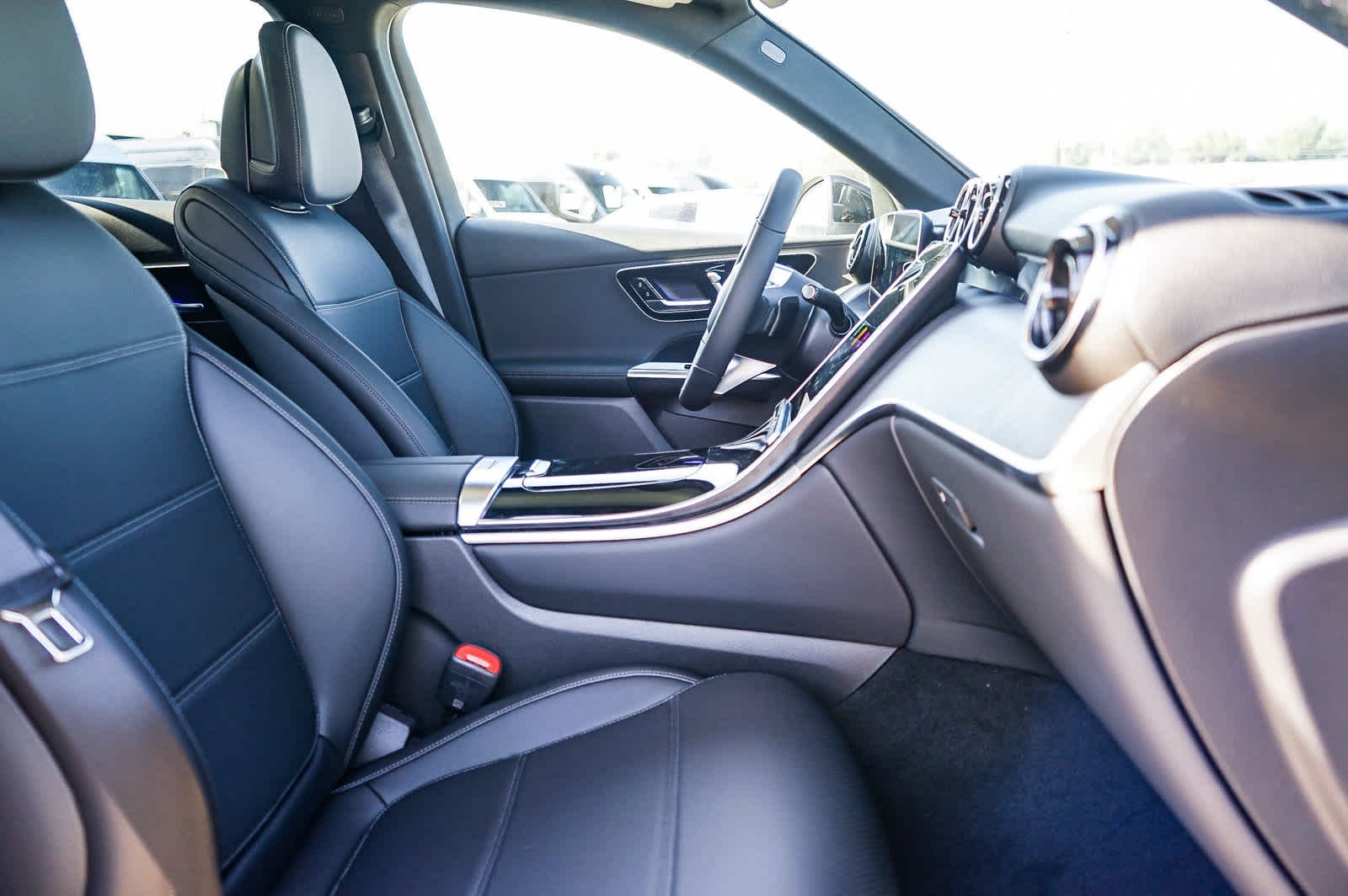 New 2027 Black Mercedes-Benz GLC 300 image 17
