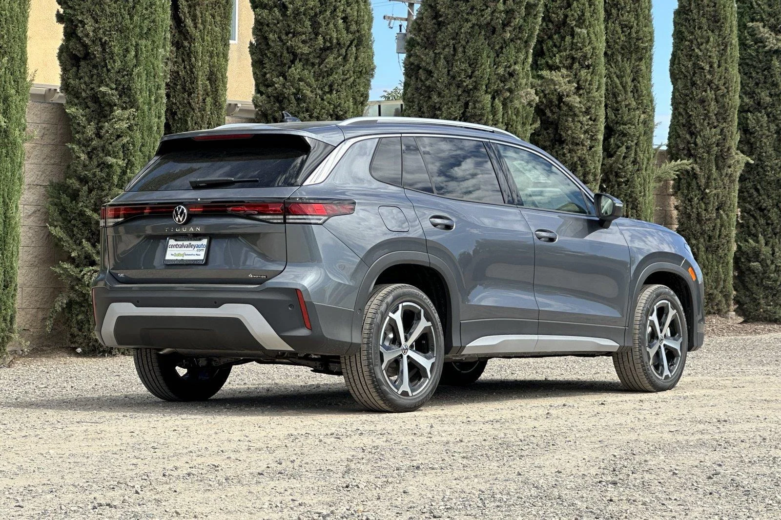 New 2026 Platinum Gray Metallic Volkswagen SE image 4