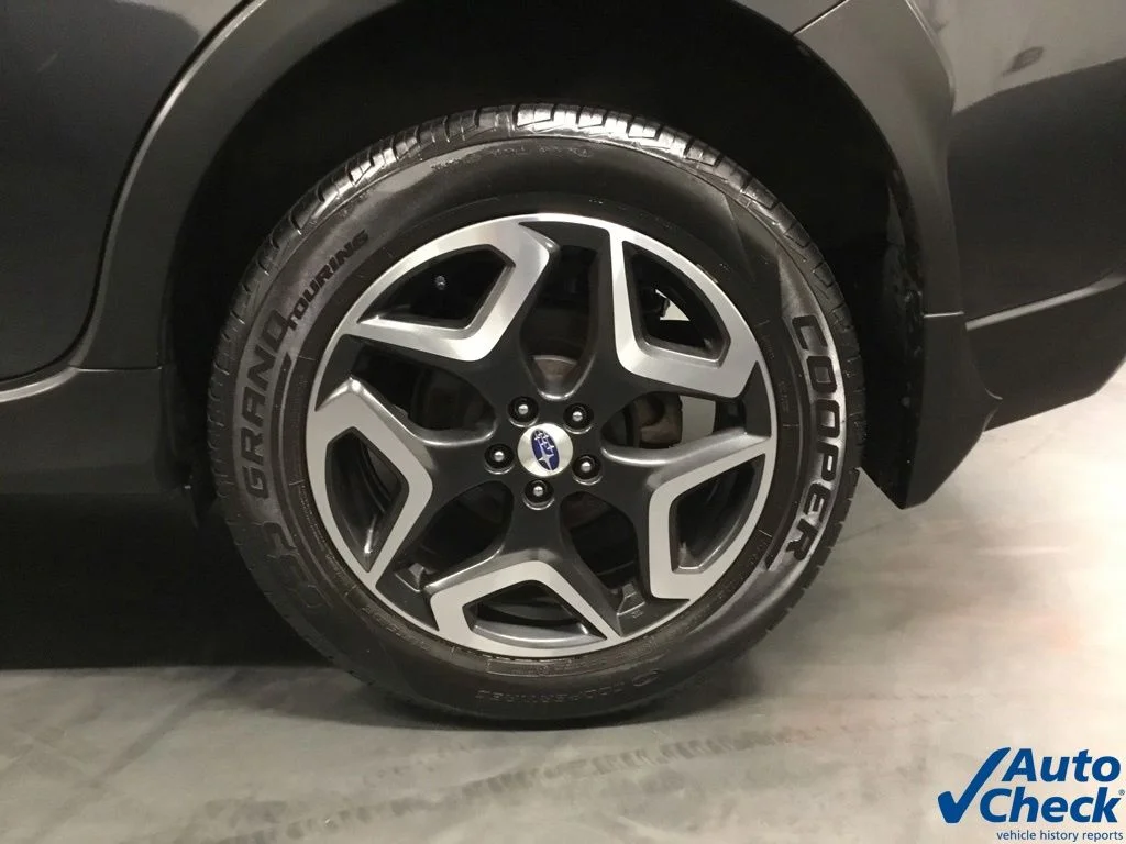 Used 2018 Gray Subaru 2.0i Limited image 18