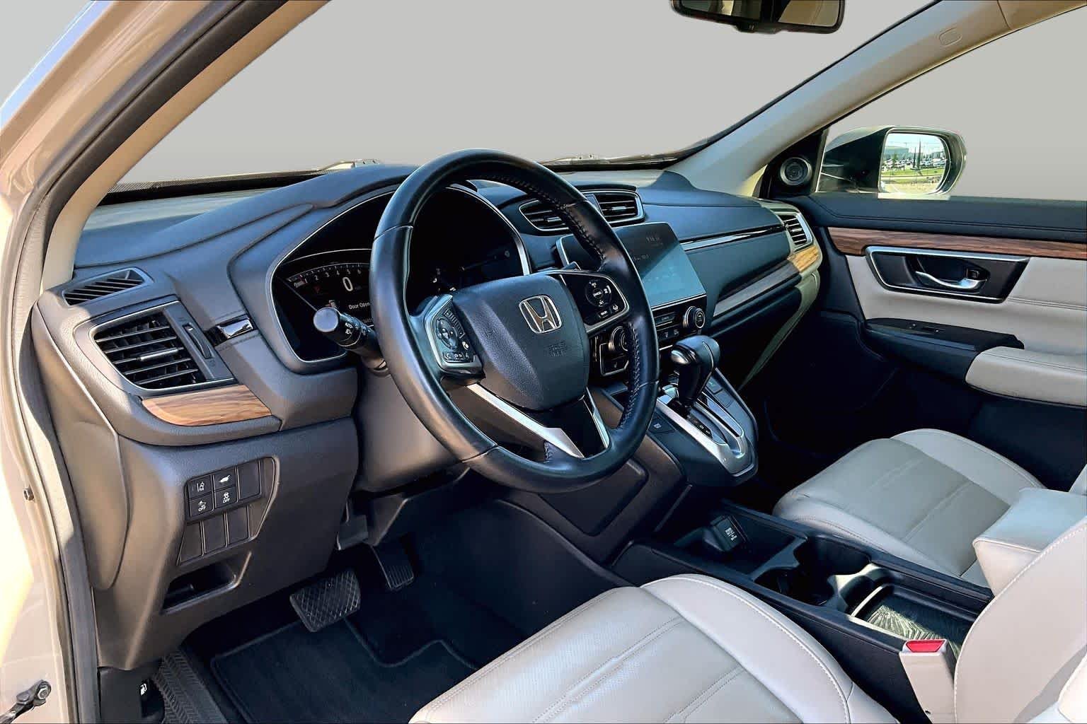 Used 2018 Sandstorm Metallic Honda Touring image 17