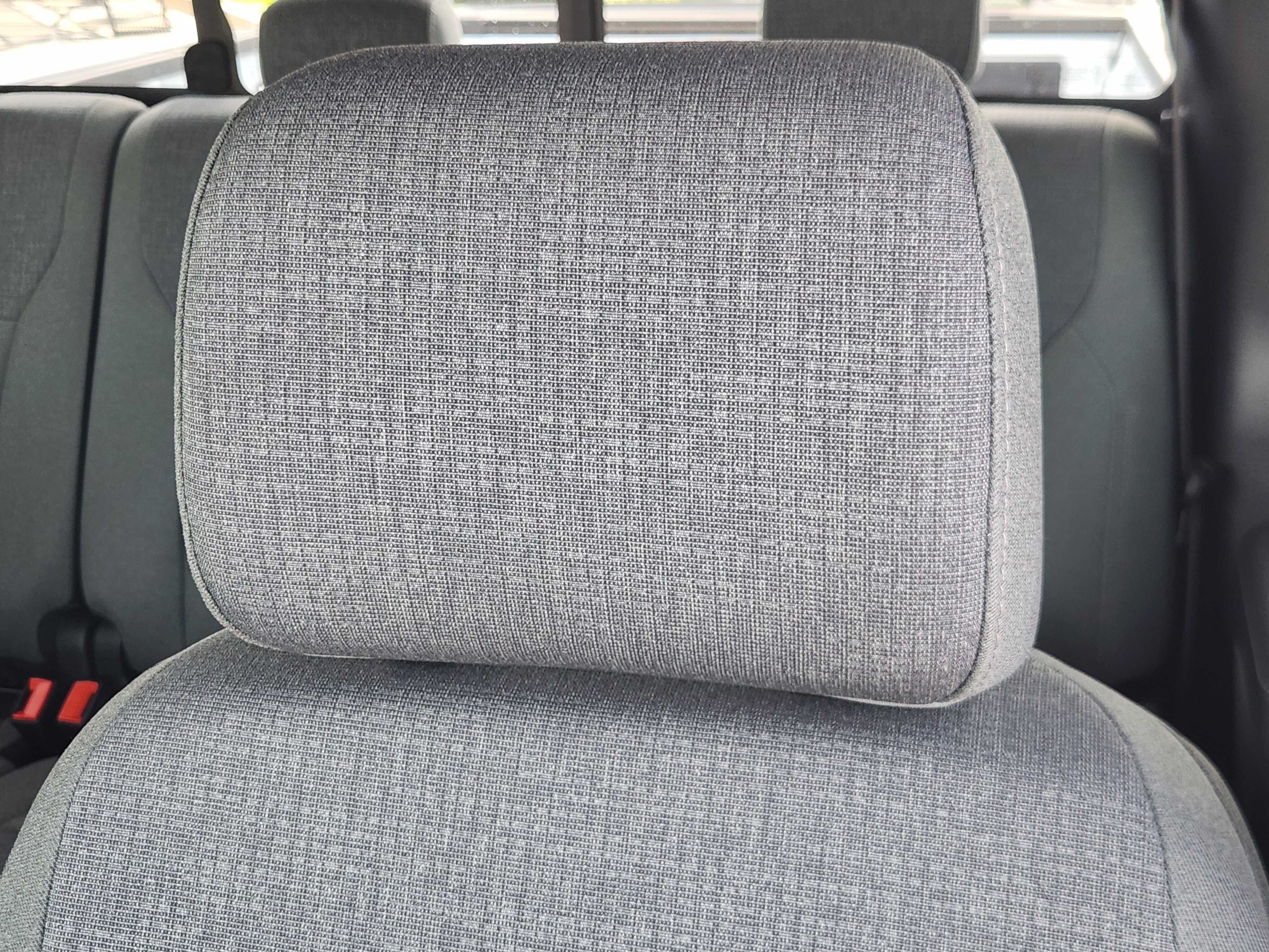 New 2025 Oxford White Ford XLT image 17