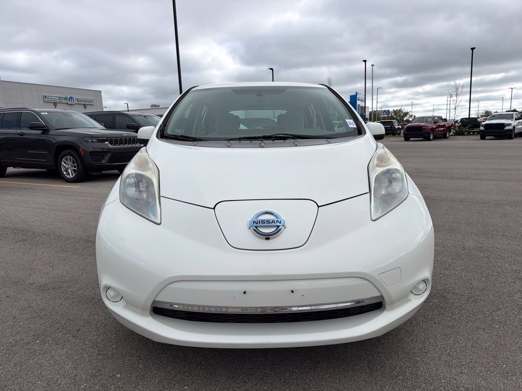 Used 2015 Nissan LEAF SV with VIN 1N4AZ0CP7FC300702 for sale in Kansas City