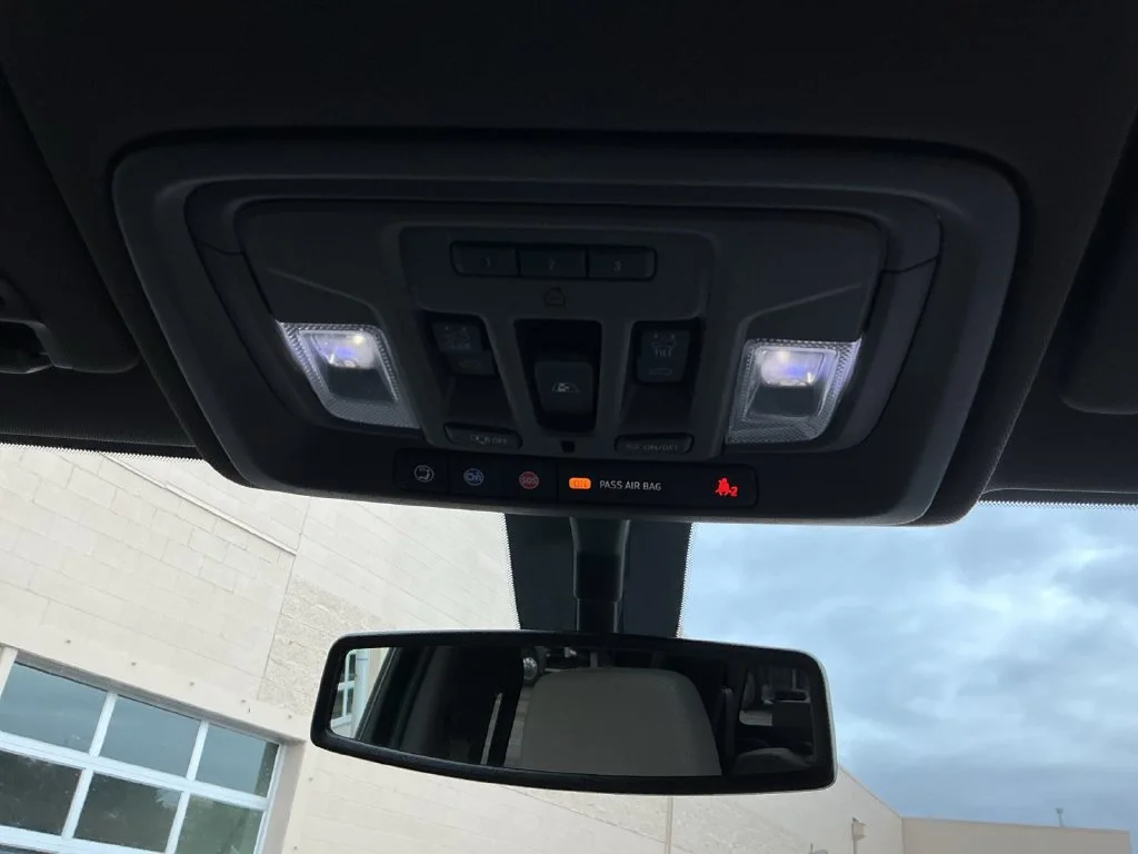 Used 2022 SUMMIT WHITE Chevrolet LTZ image 35
