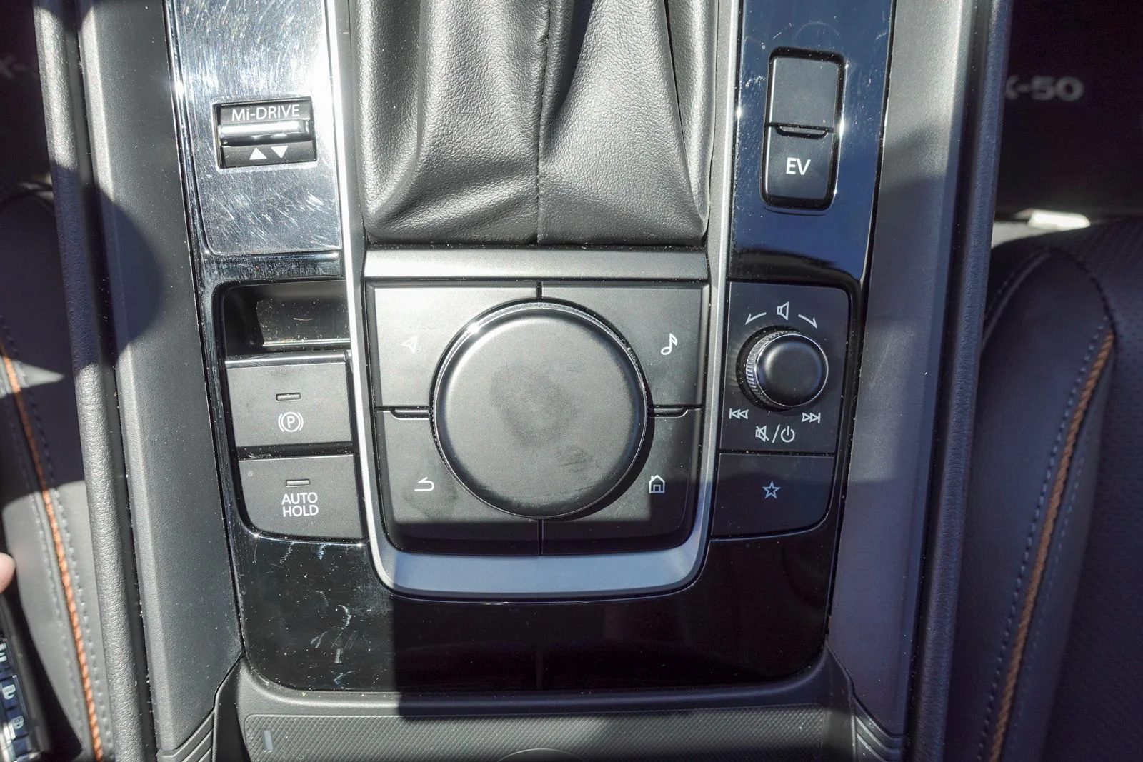 Certified Used 2025 Wind Chill Pearl Mazda Premium image 24