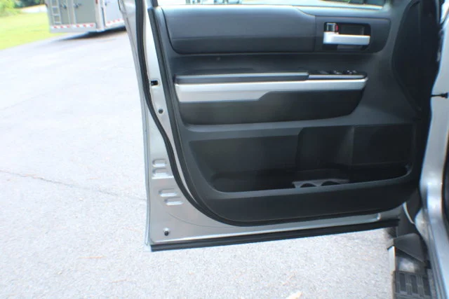 Used 2016 Silver Sky Metallic Toyota LTD image 6