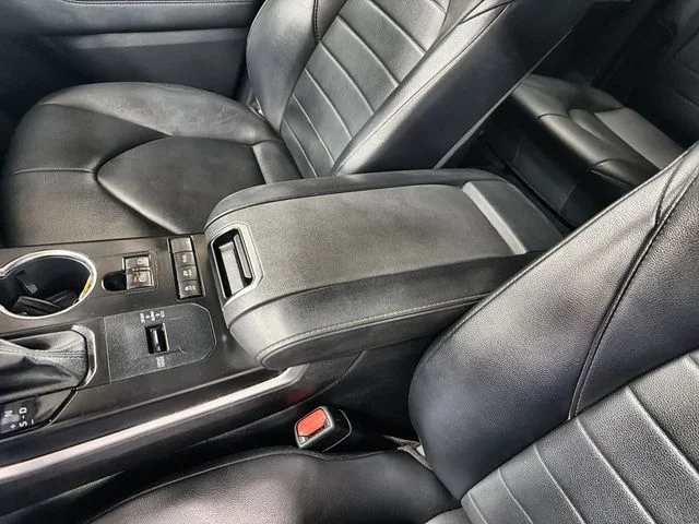 Used 2021 Gray Toyota XLE image 21