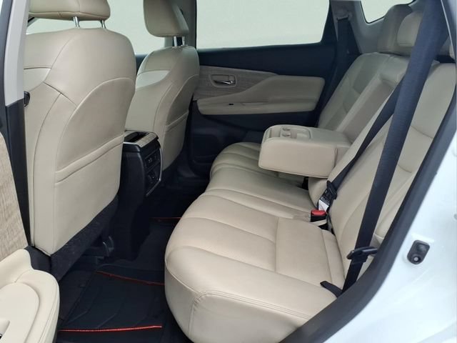 Used 2023 White Nissan SL FWD image 20