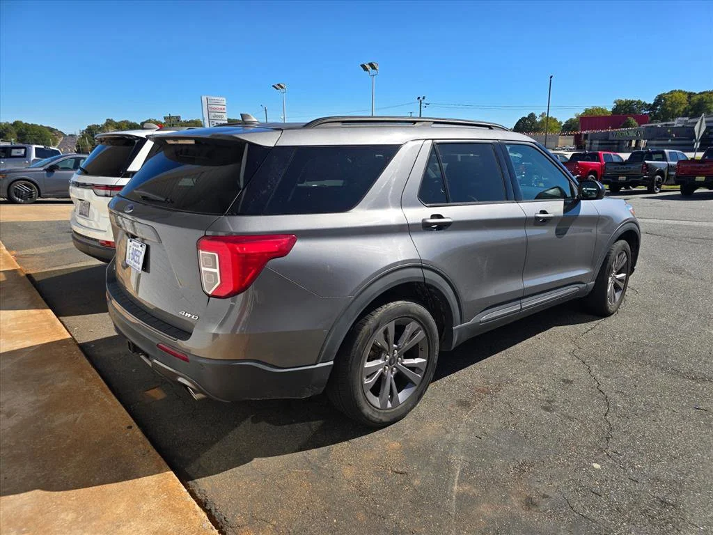 Used 2022 Gray Ford XLT image 12