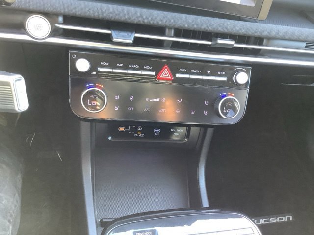 2025 Hyundai Tucson Limited - Photo 26