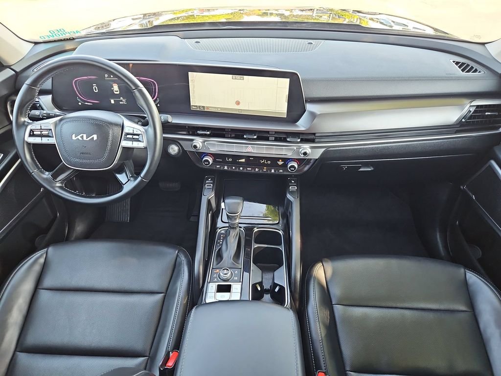 Used 2024 Black Kia S image 22