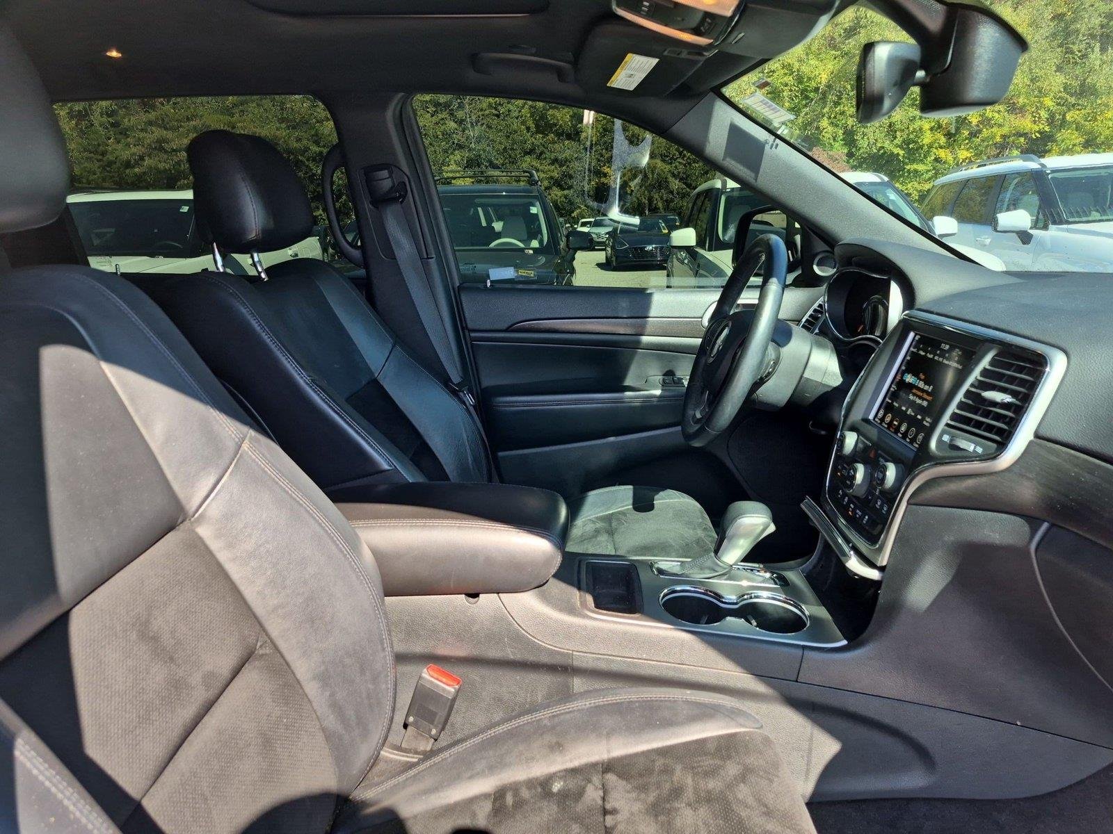 Used 2018 Bright White Clearcoat Jeep Altitude image 36