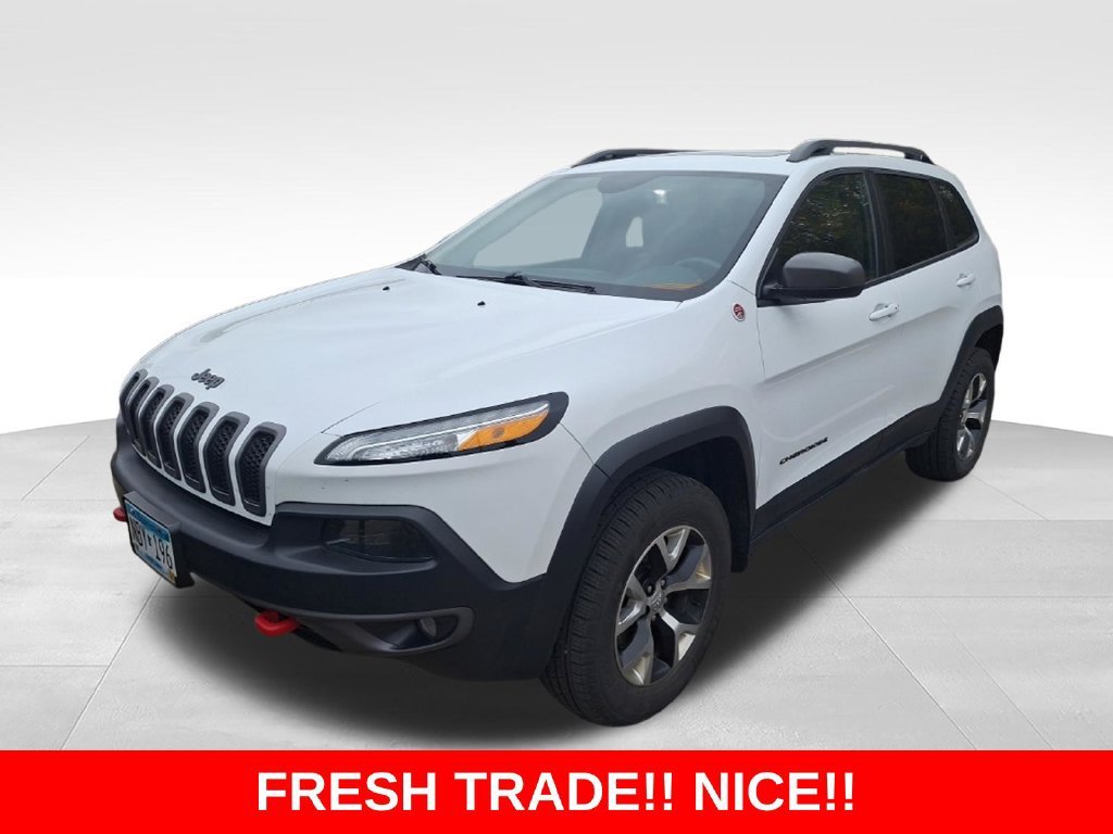 Used 2014 White Jeep Trailhawk image 1