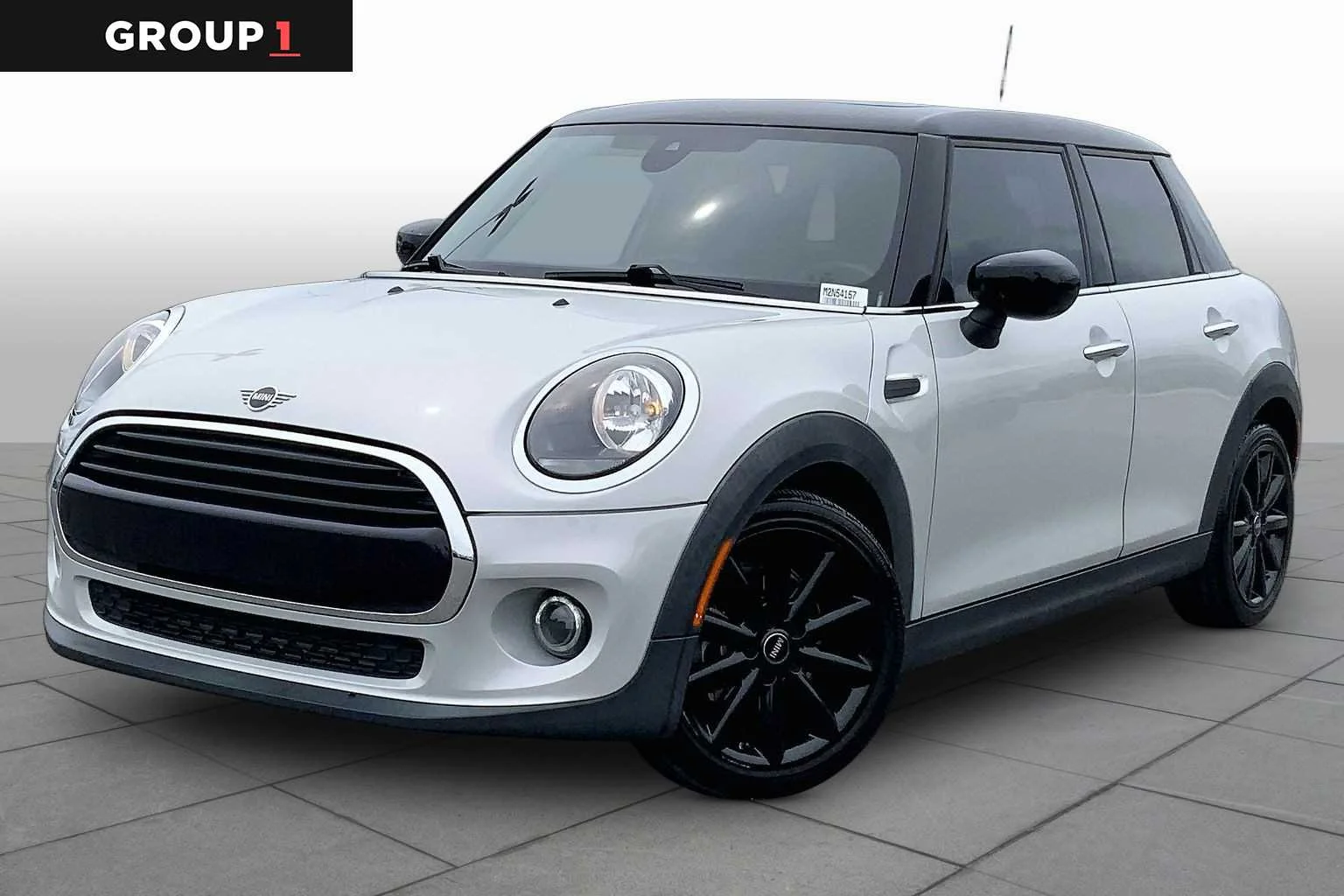 2021 MINI Hardtop Cooper Oxford Edition's photo