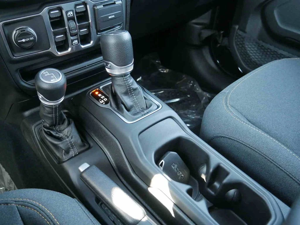 2025 Jeep Gladiator Sport S - Photo 32
