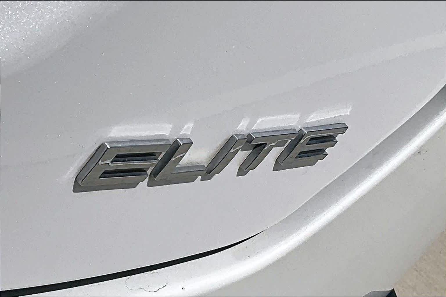 Used 2023 Platinum White Pearl Honda Elite image 9