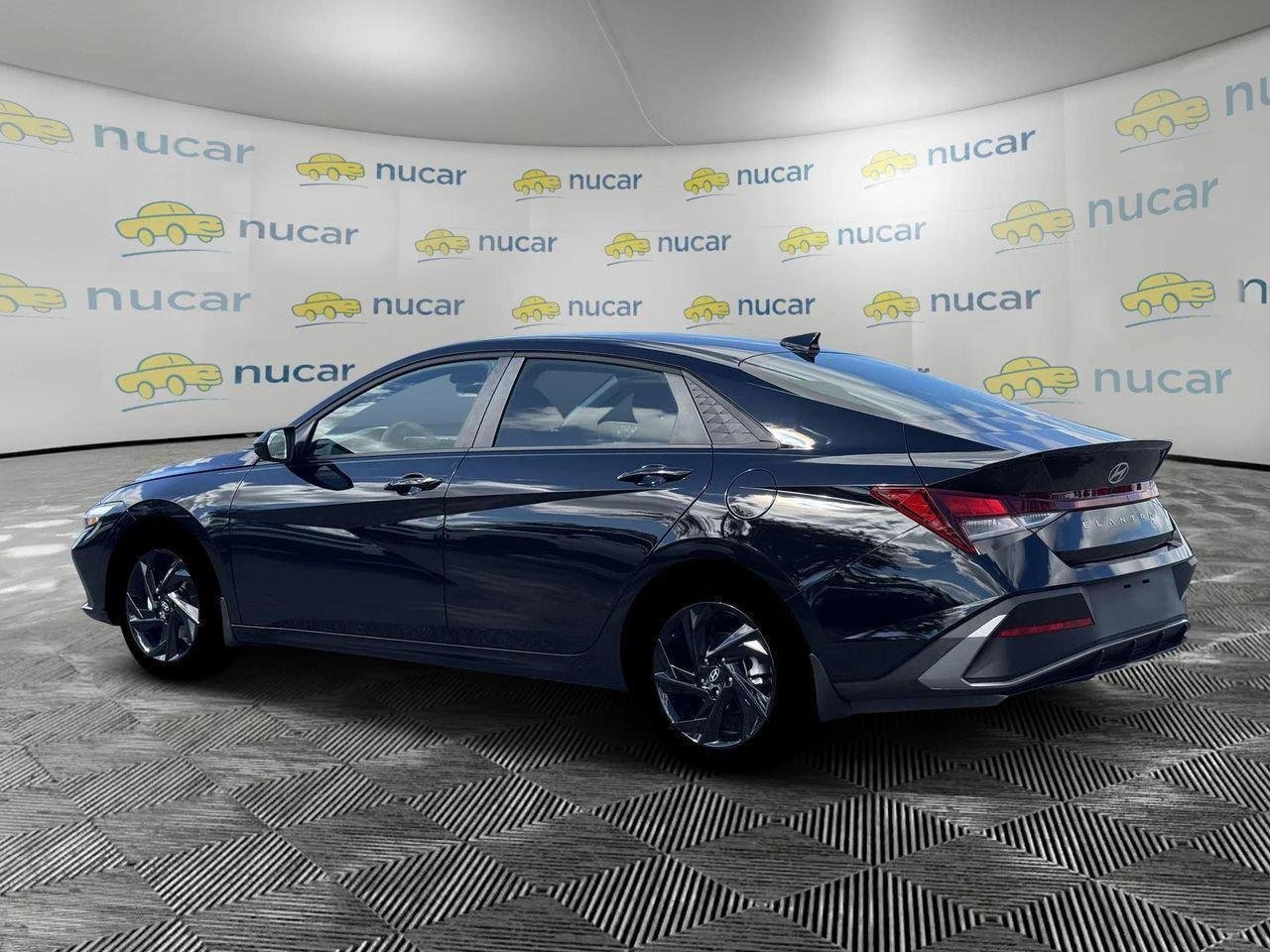 2026 Hyundai Elantra — photo 4