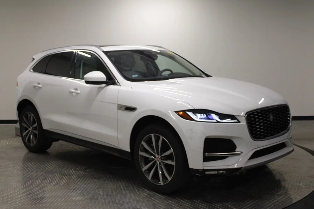 Used 2023 White Jaguar P250 S image 9