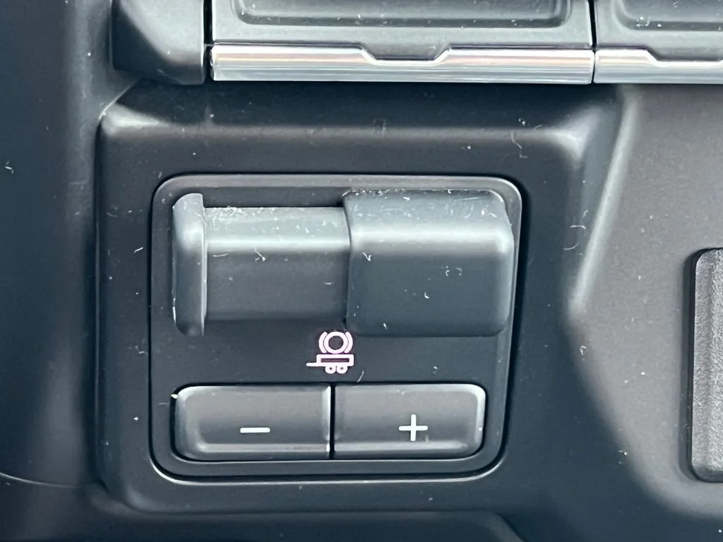 Used 2021 Black GMC AT4 image 31