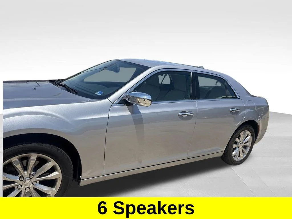 Used 2018 Silver Chrysler Limited image 10