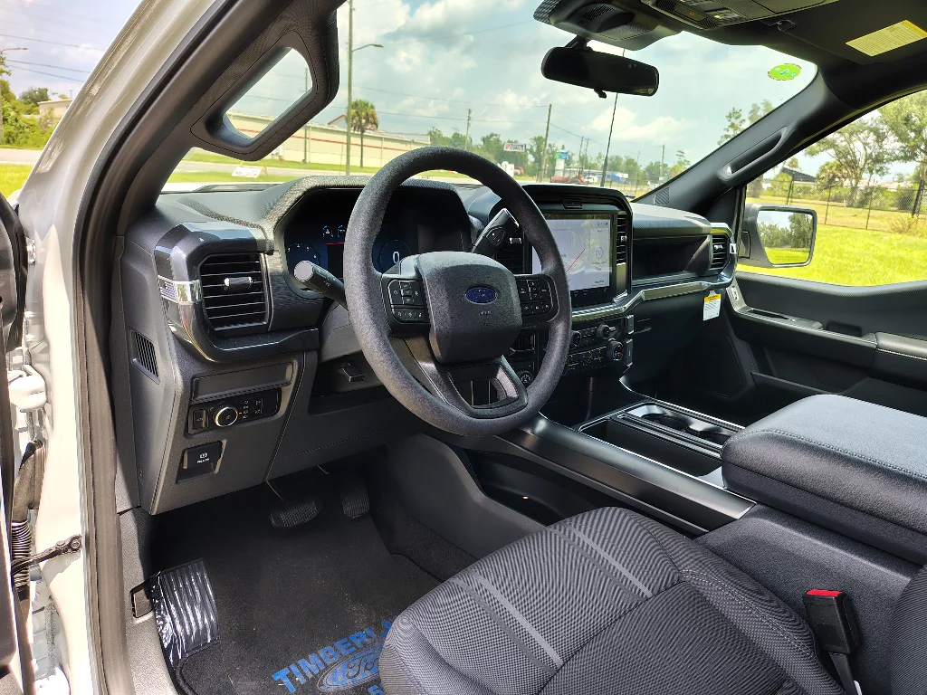 New 2026 Oxford White Ford STX CREW 4X4 LOBO image 17