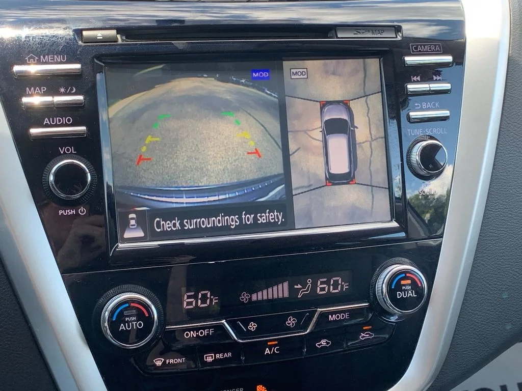 Used 2018 Gray Nissan SL image 21