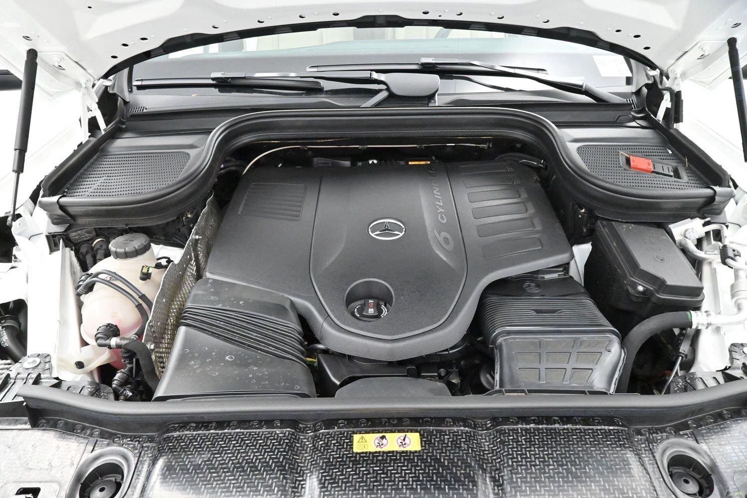 Used 2025 Polar White Mercedes-Benz GLS 450 image 46