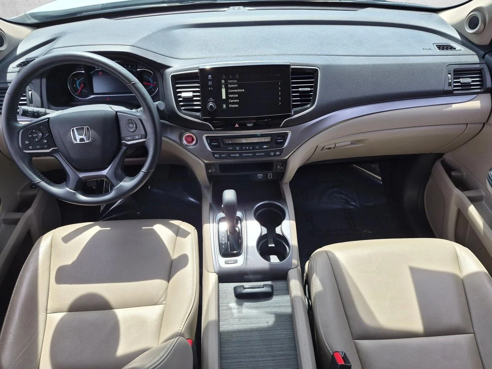 Used 2019 White Diamond Pearl Honda EX-L image 14