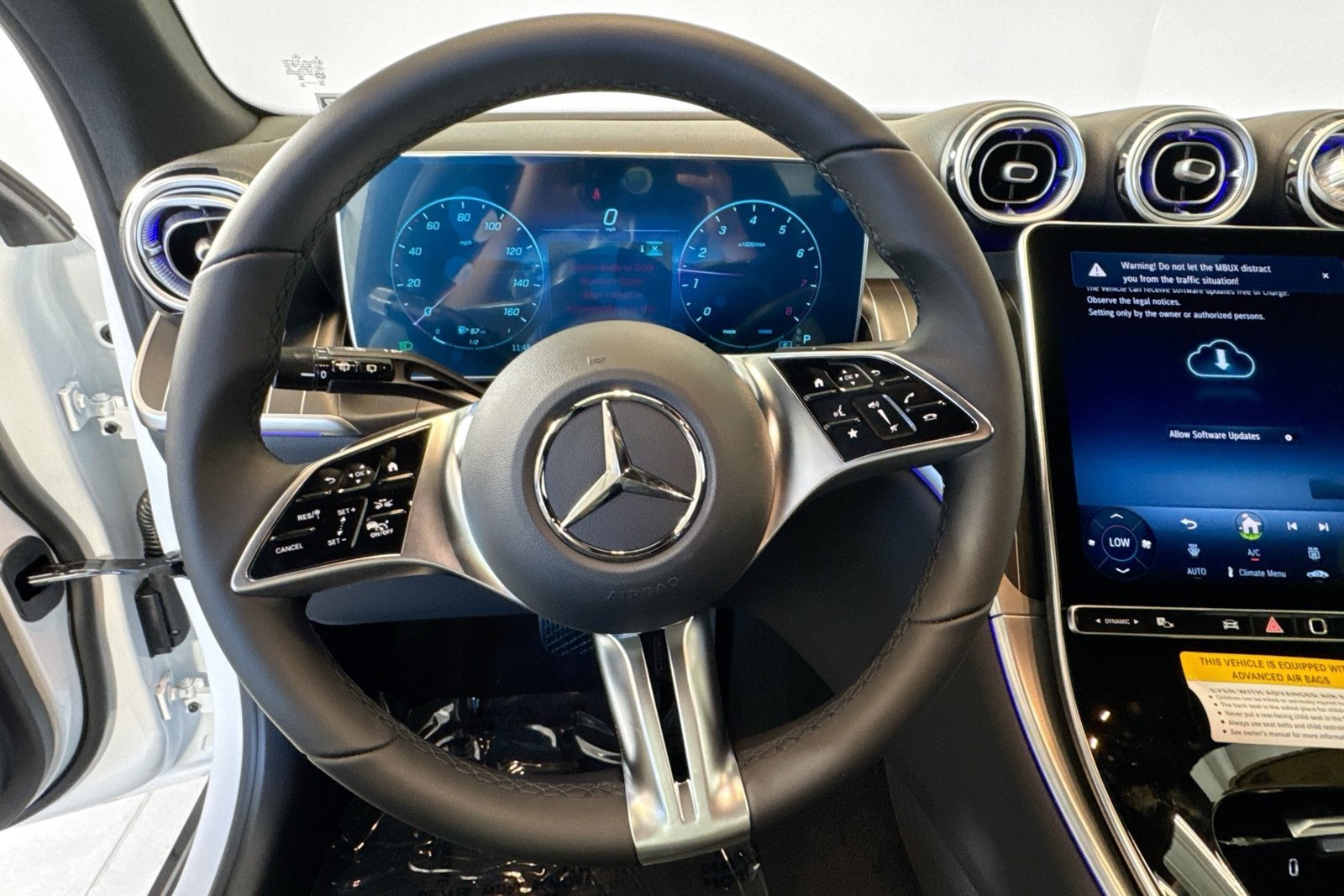 New 2026 Polar White Mercedes-Benz GLC 300 image 11