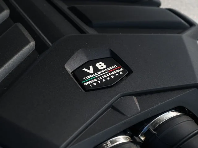 Used 2025  Lamborghini SE image 63