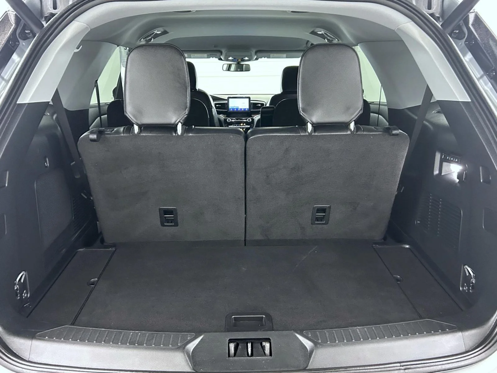 Used 2024 Silver Ford Limited image 24