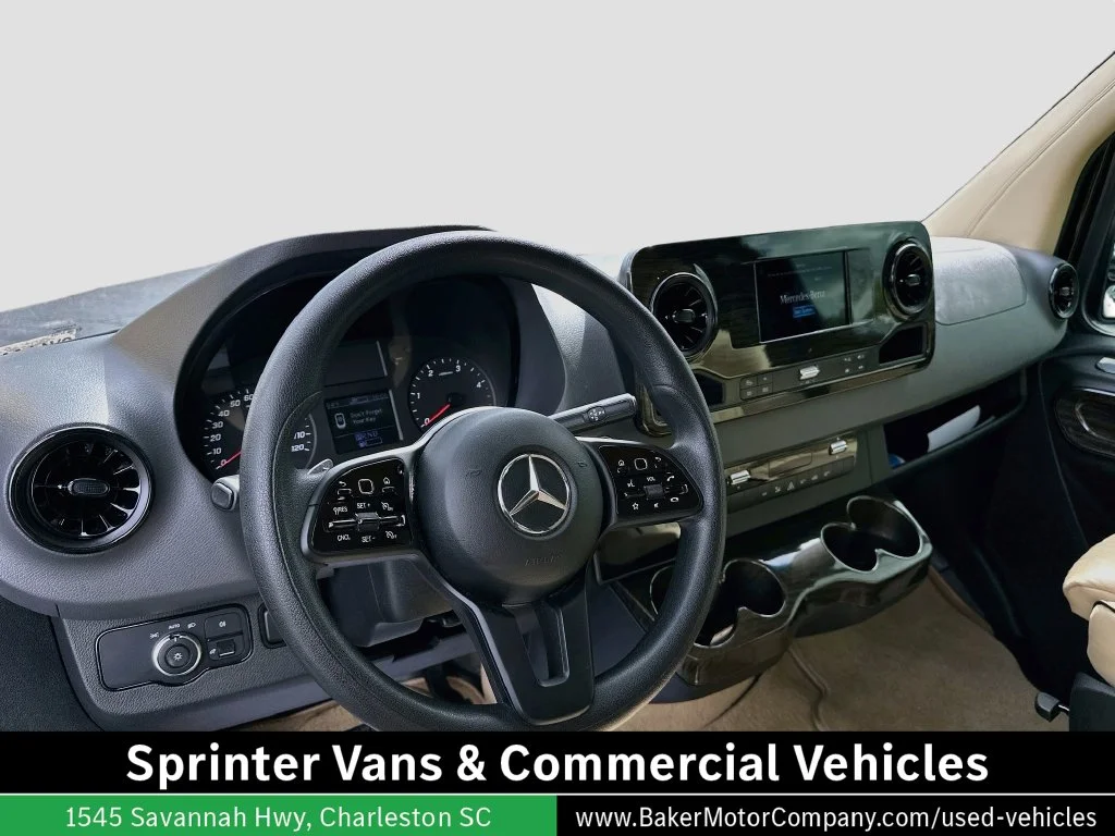 Used 2019 Jet Black Mercedes-Benz Cargo 170 WB EXT image 4