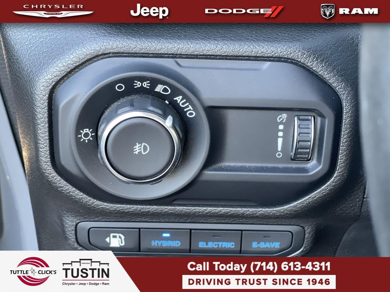 Used 2023 Sting-Gray Clearcoat Jeep Rubicon image 23