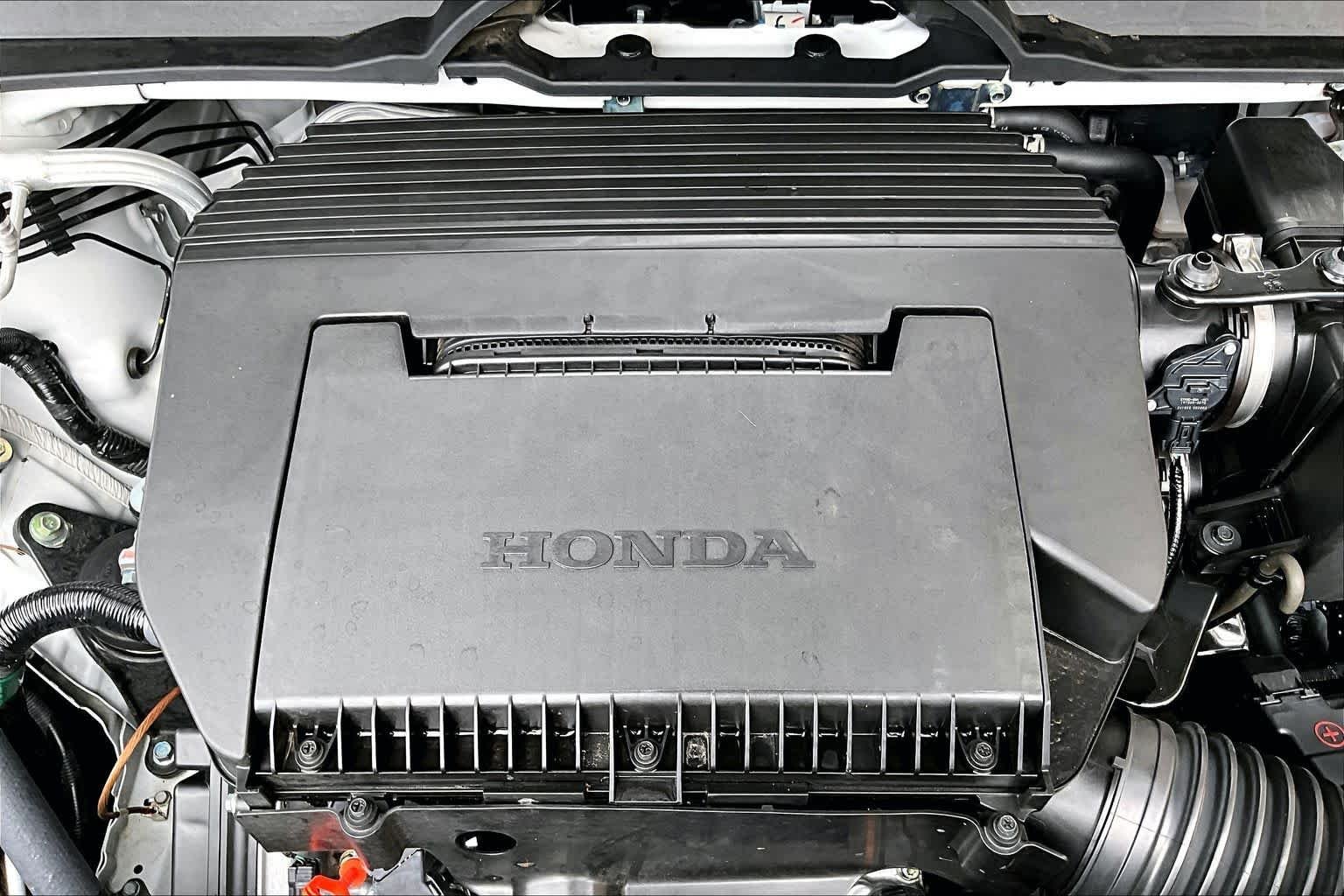 Used 2025 Platinum White Pearl Honda Black Edition image 33