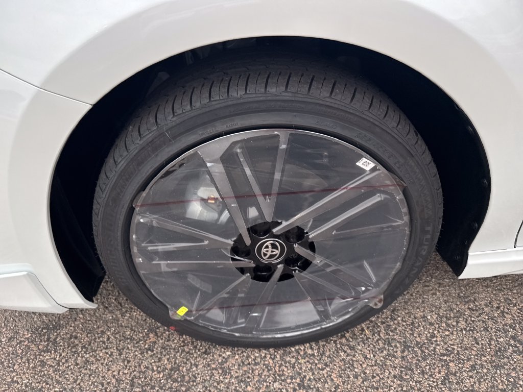 New 2026 Wind Chill Pearl Toyota XSE image 34