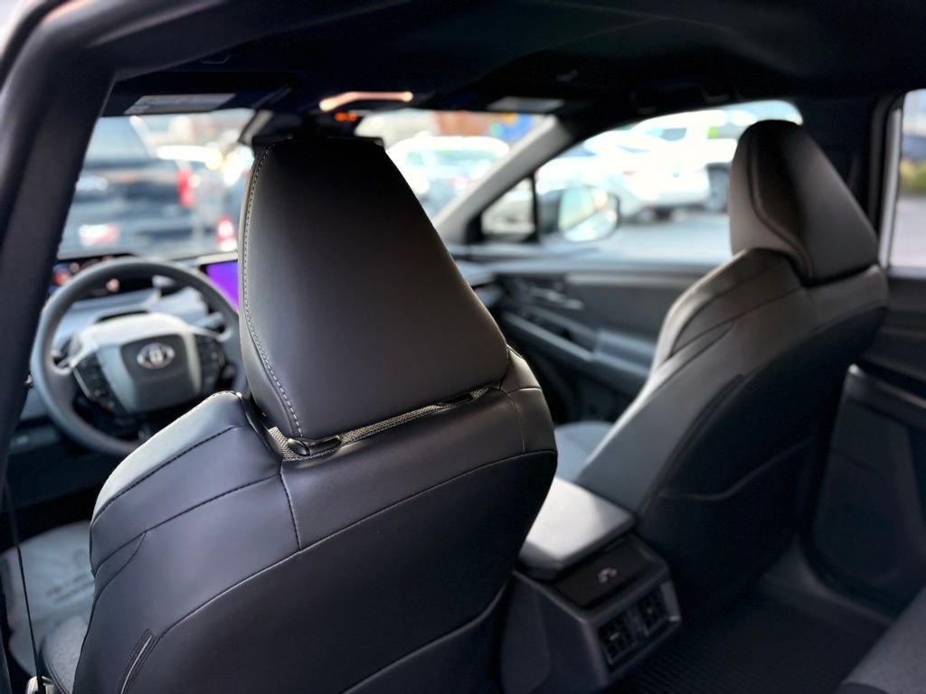 2026 Toyota bZ XLE - Photo 19