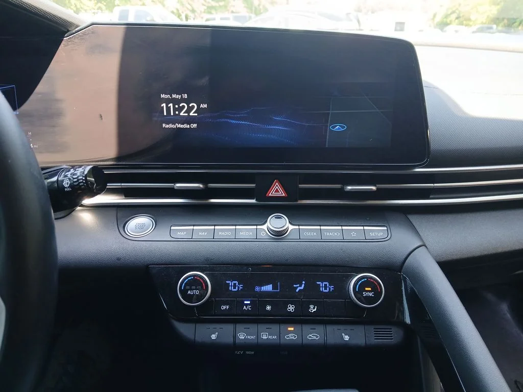 Used 2023 Black Hyundai SEL image 32