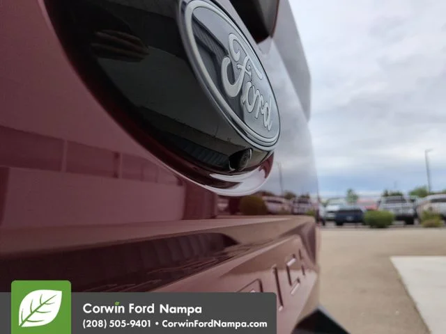 New 2026 Ruby Red Metallic Tinted Clearcoat Ford XLT image 29