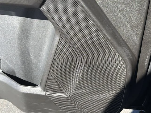 New 2026 Onyx Black GMC Elevation image 23
