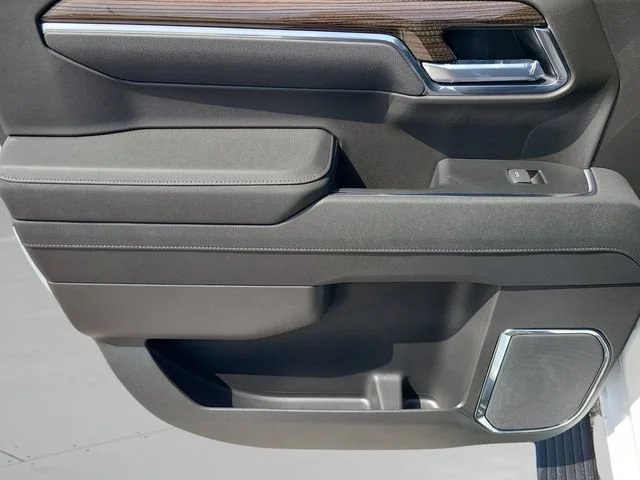 New 2026 Summit White Chevrolet LT Trail Boss image 20