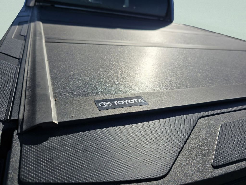New 2026 Magnetic Gray Metallic Toyota Platinum image 26