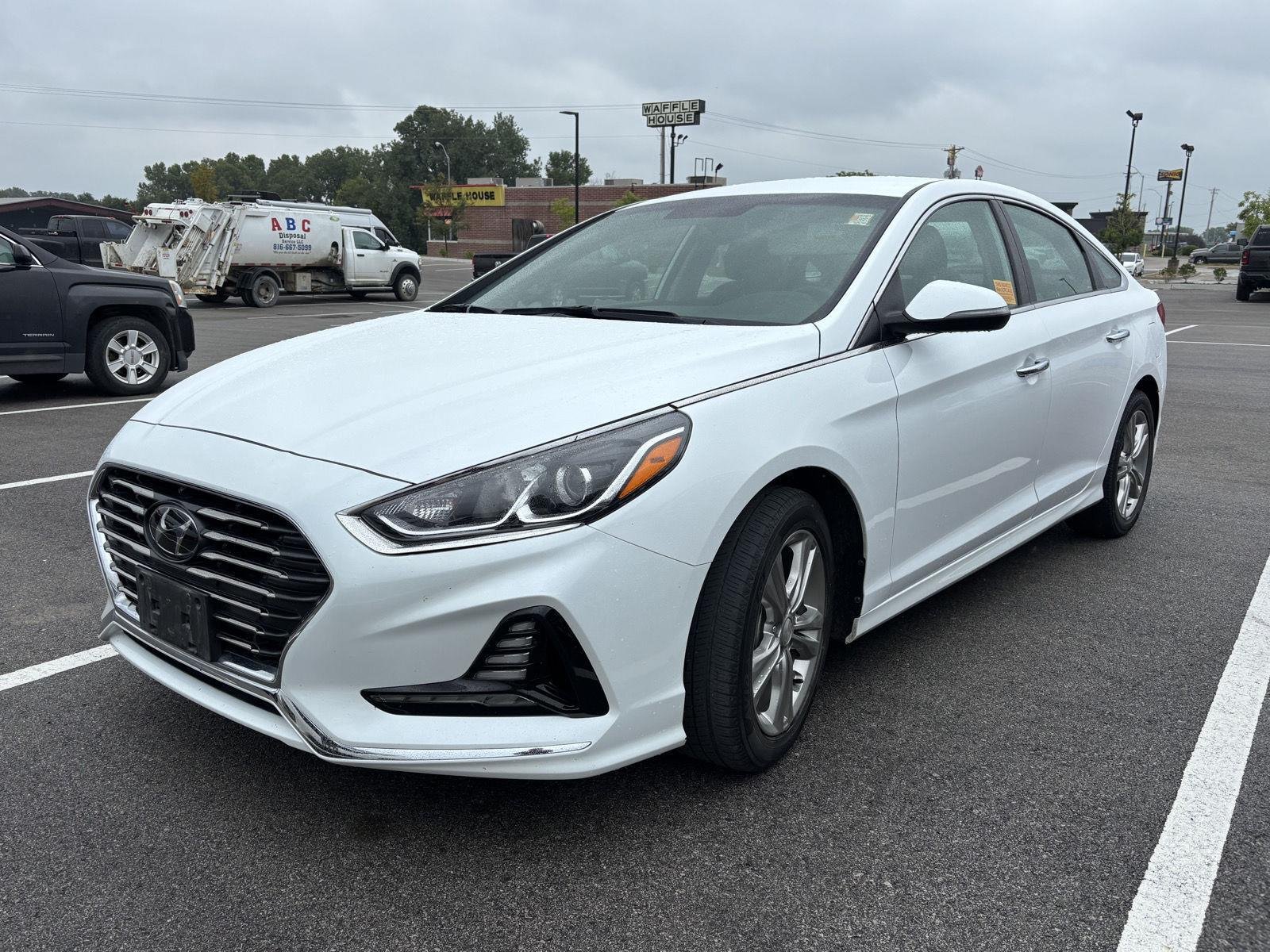 Used 2018 Hyundai Sonata SEL with VIN 5NPE34AFXJH672756 for sale in Kansas City