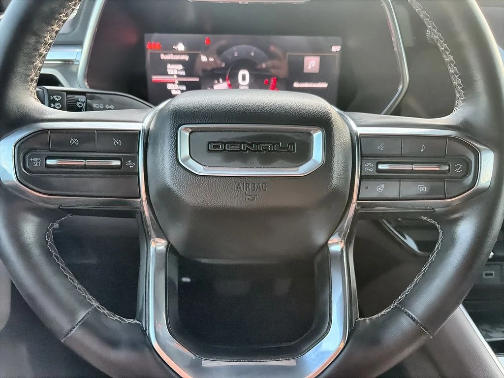 Used 2025 Silver GMC Denali image 21