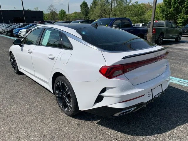 Used 2024 White Kia GT-Line image 3