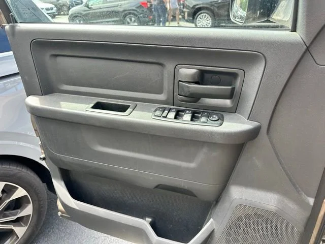 Used 2010 Tan Dodge ST image 25