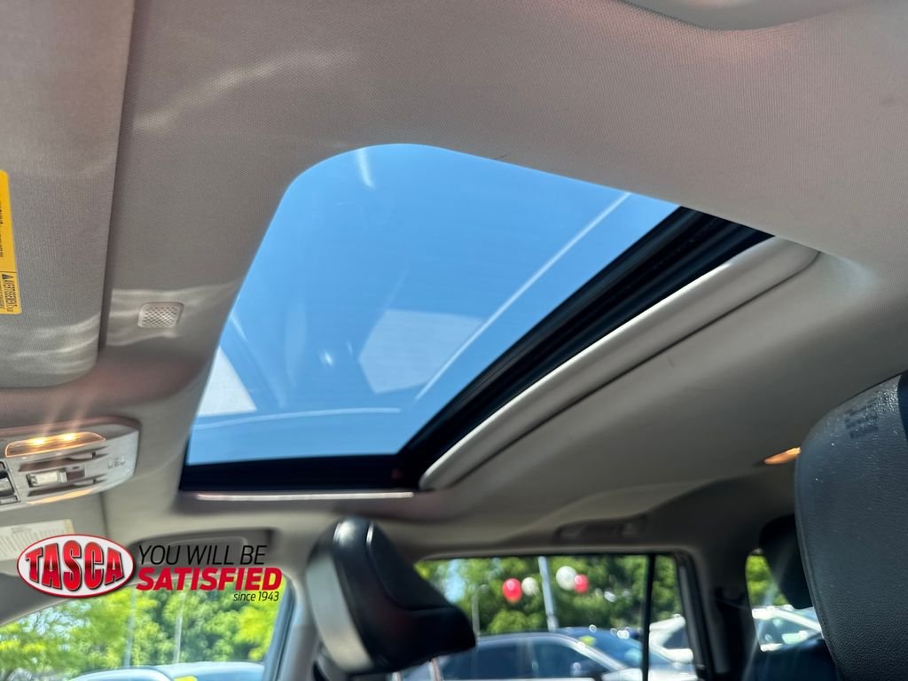 Used 2022 Gray Toyota XLE image 18